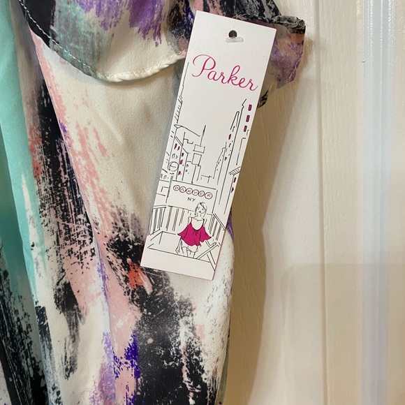 NWT Parker sleeveless dress beautiful design size L, chiffon type material - Picture 3 of 6